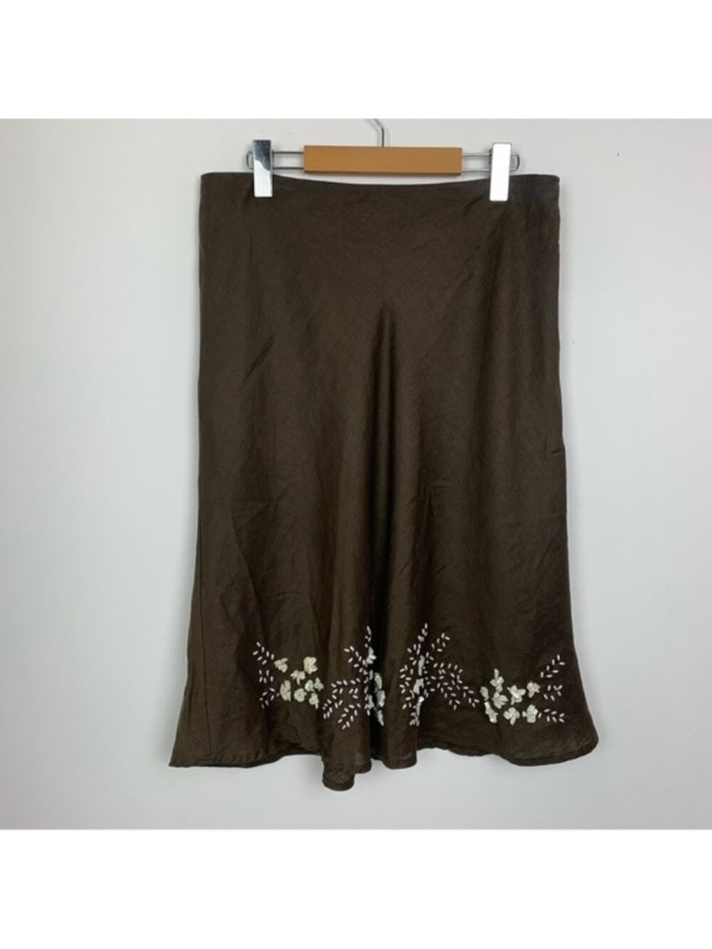 Anne Carson Beaded Linen Skirt - Picture 5 of 8